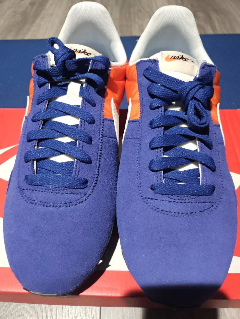 Nike  Classic Runner Sneakers in Blue & Orange